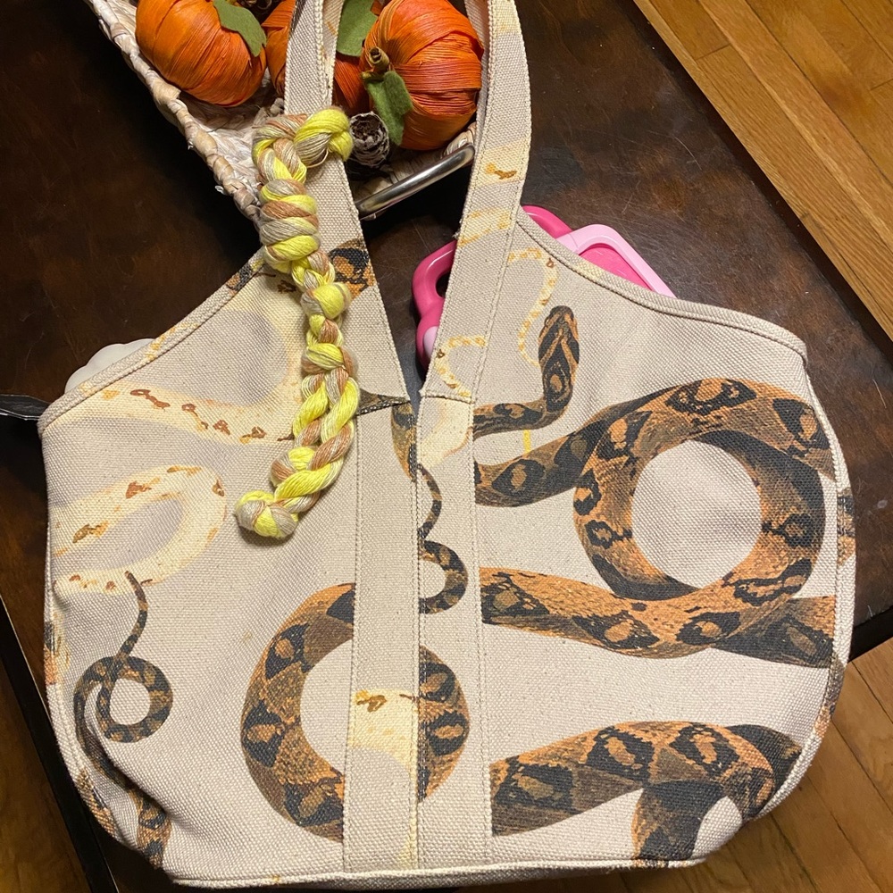 Vince Camuto bag